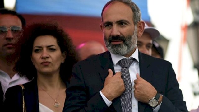 Paşinyanın arvadı bu hərəkətləri ilə erməniləri qıcıqlandırır - FOTO