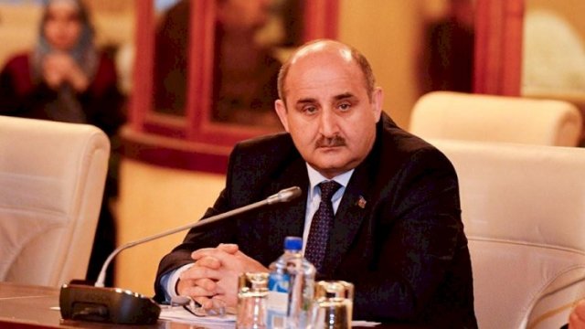 “Biz çox böyük, səs-küylü həbslərin şahidi olacağıq” – Çingiz Qənizadə 