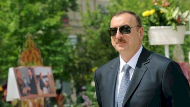 İnstitut yoldaşları və tələbələrinin İlham Əliyev barədə xatirələri - FOTOLAR