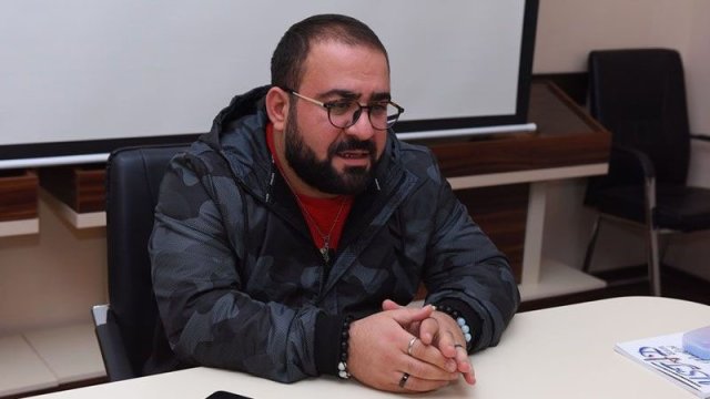 Şairin qardaşı rüşvət vermədi, icra məmurunun qəzəbinə gəldi