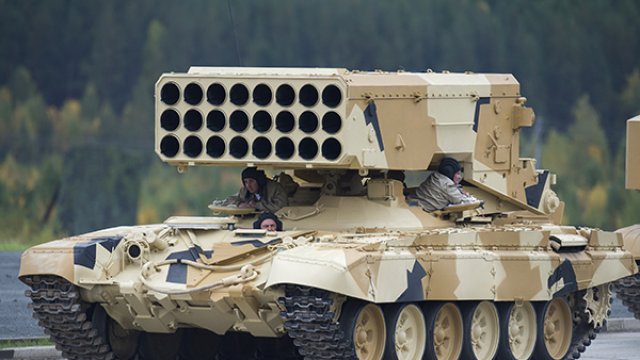 Azərbaycan ordusu düşmənə TOS-1A “Solntsepyok” odsaçanından atəş açır -xa0Müharibə kadrları (VİDEO)