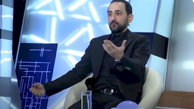 Pərviz Bülbüləni döyüblər: “Çox pis vurdu, başım fırlandı“ - VİDEO