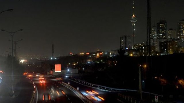Türkiyə təyyarəsi Bakıya dönməli oldu - Gecə Tehranda nə baş verib? 