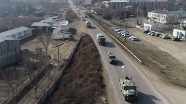 Rus sülhməramlılar bu kəndimizdə yürüşə başladı - FOTO