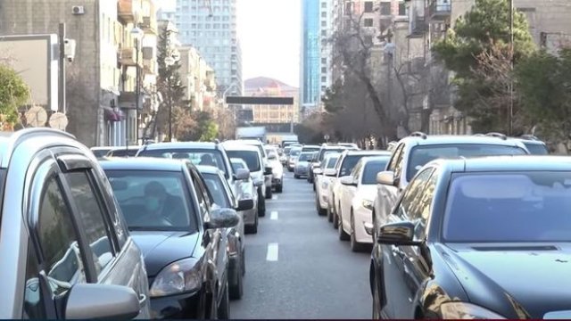 Bakının bitməyən əbədi və əzəli problemi - Tıxac (VİDEO)