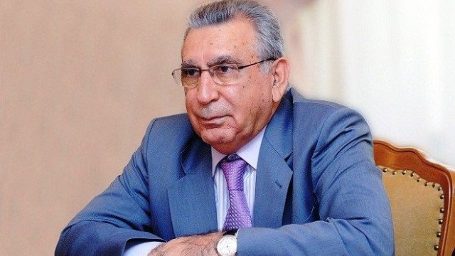 Ramiz Mehdiyev alimlərdən imtahan götürəcək