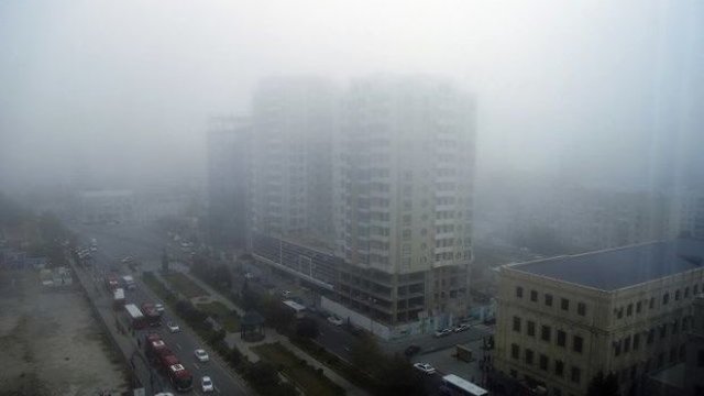 Paytaxtda dumanlı hava şəraiti nə qədər davam edəcək? - Açıqlama