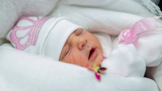 Müharibədən sonra dünyaya gələn şəhid övladlarının hesabına 5 min AZN köçürüləcək