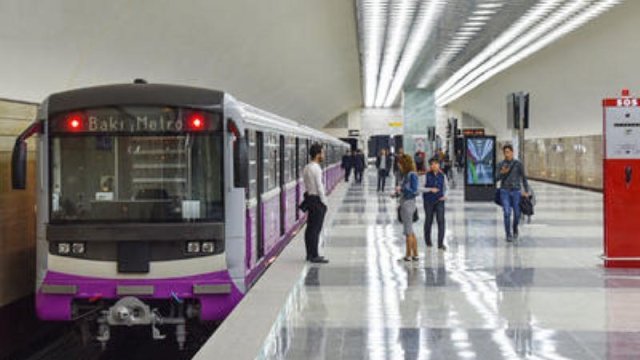Məktəblər açıldı - Bəs metro nə vaxt fəaliyyətə başlayacaq?