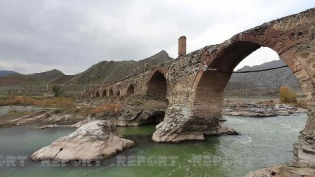 Azərbaycandakı xarici diplomatlar Xudafərin körpüsündə olublar
