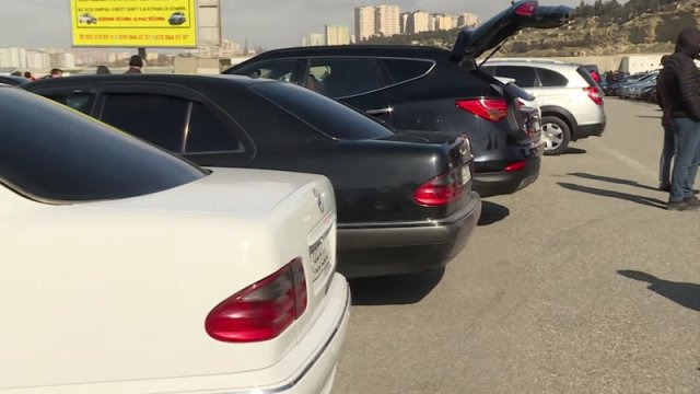 Maşın bazarı 1 illik aradan sonra açıldı - Qiymətlər necədir? - VİDEO