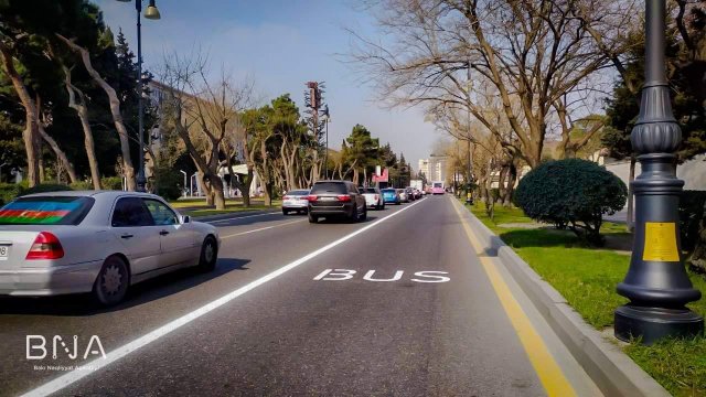 Bakının daha bir prospektində avtobus zolağı çəkildi - FOTO