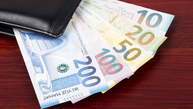 Azərbaycanda əhali ən çox nəyə pul xərcləyib? - FOTO