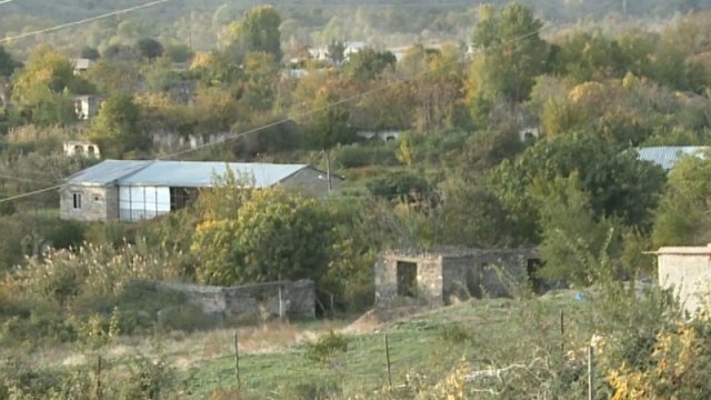 Daşınmaz əmlak bazarı: Qarabağda torpaq almaq istəyənlər çoxalır