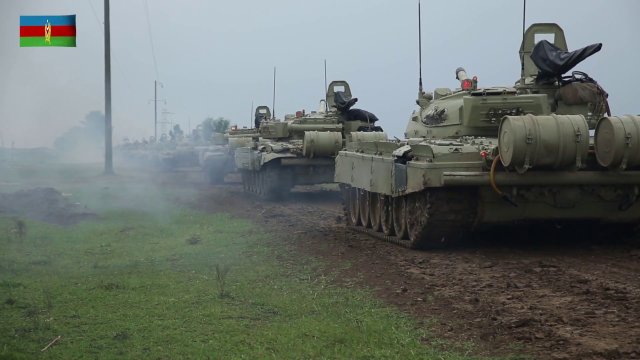Azərbaycan tankçılarının yeni tədris ilində ilk döyüş atışları - VİDEO