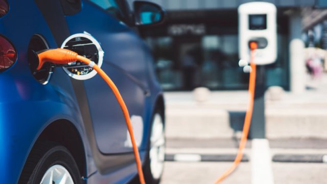 Azərbaycana nə qədər elektriklə işləyən avtomobil gətirilib? - STATİSTİKA