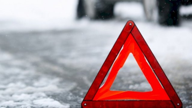 Magistral yolda zəncirvari qəza:xa030-a yaxın avtomobil toqquşdu