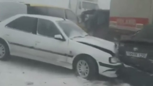 Qaradağda 10 maşın toqquşdu -xa0Ölən var (VİDEO)