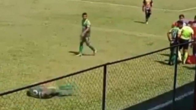 Daşı öz başına vurdu, yerdə süründü, hakimi inandıra bilmədi - VİDEO