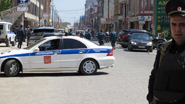 Mahaçqalada polislərlə silahlı şəxslər arasında atışma - ANBAAN VİDEO