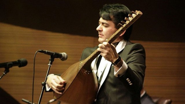 Şərurlu İsfəndiyarın restoranında Aşıq Fəzaili döyüblər? - AÇIQLAMA
