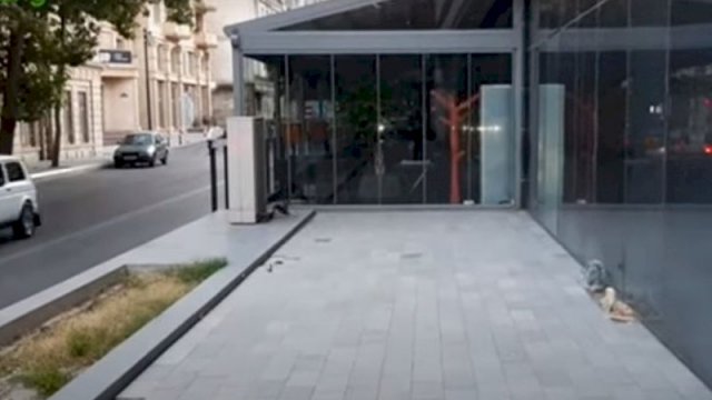 Bakıda icra başçısı yolu satdı - VİDEO
