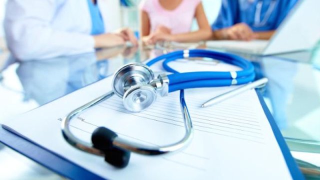 Rayon qeydiyyatında olub Bakıda işləyənlər tibbi sığortadan necə istifadə edə bilər? - RƏSMİ