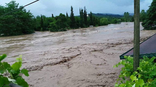 Ölkədə təbii fəlakətlərin sayı artacaq - Akademikdən qorxulu proqnoz