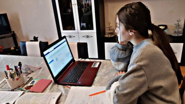 Ömürlük distant təhsilə keçə bilərik? - Tanınmış alimdən həyəcan təbili