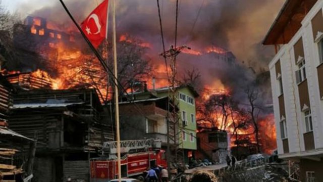 Türkiyədə bütöv bir kənd yanır - FOTO/VİDEO