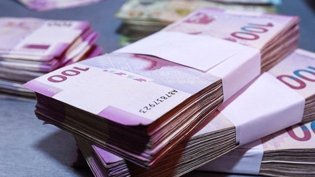 Manat dəyər itirə bilərmi? – “İl ərzində…”