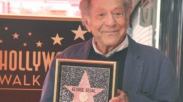 Məşhur Hollivud aktyoru vəfat etdi