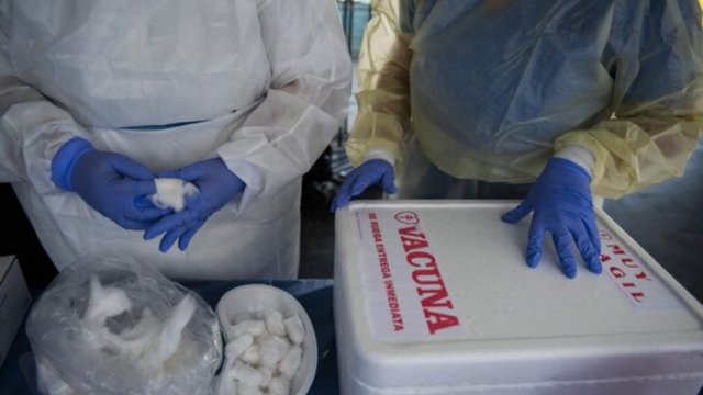 Koronavirus vaksini daşıyan helikopter yandı