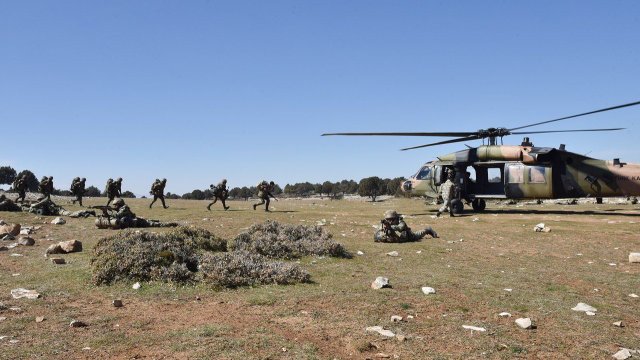 Azərbaycan hərbçiləri Türkiyədə terrorçularla mübarizə təlimlərindəxa0 - FOTO