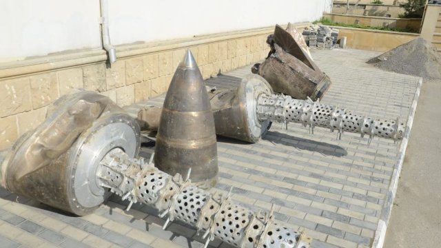 Bakıda “İskəndər” raketlərinin qalıqları nümayiş etdirilir - VİDEO