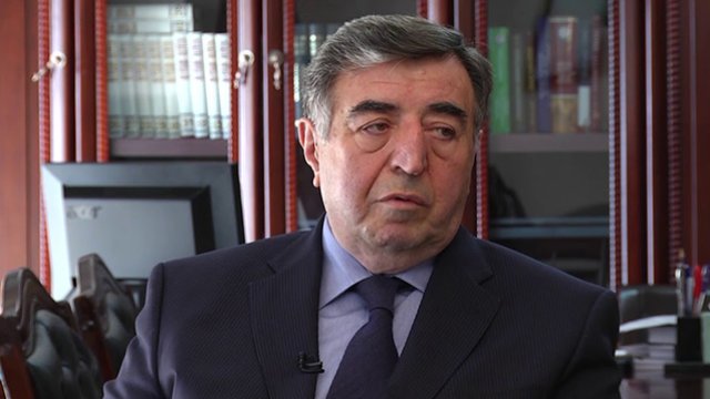 İlham Əliyev Əhməd Əhmədzadəni işdən çıxardı
