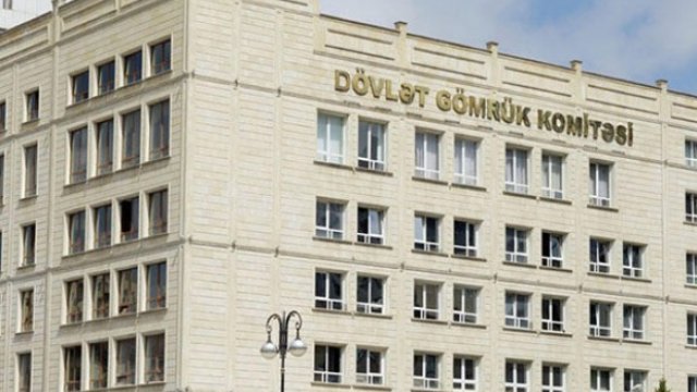 Gömrük Komitəsindən ölkədən çıxarılan valyuta ilə bağlı AÇIQLAMA