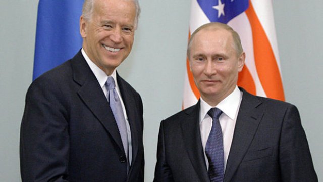 Bayden və Putin arasında telefon danışığı olub