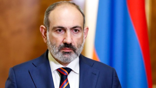 Paşinyan: Putinə zəng etdim, Əliyev isə rədd etdi!