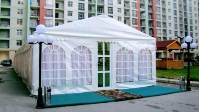 Keçmiş maliyyəçi və anası eyni gündə vəfat etdi