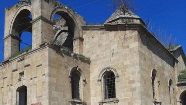 Şamaxıda alban məbədi dağılır - FOTO