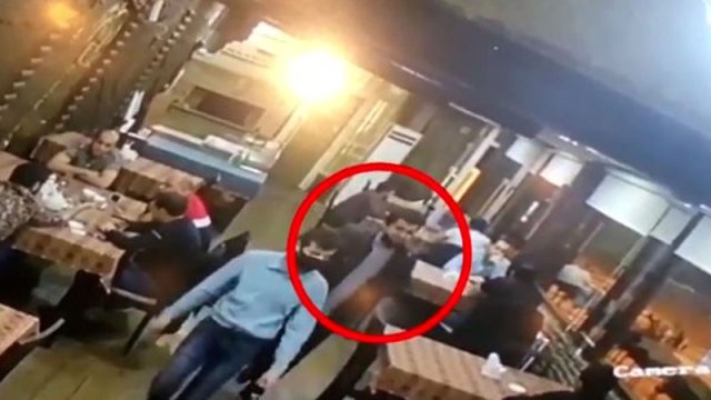 Bakıda COVID-19 xəstəsi kafedə insanlarla öpüşüb-görüşdü - VİDEO