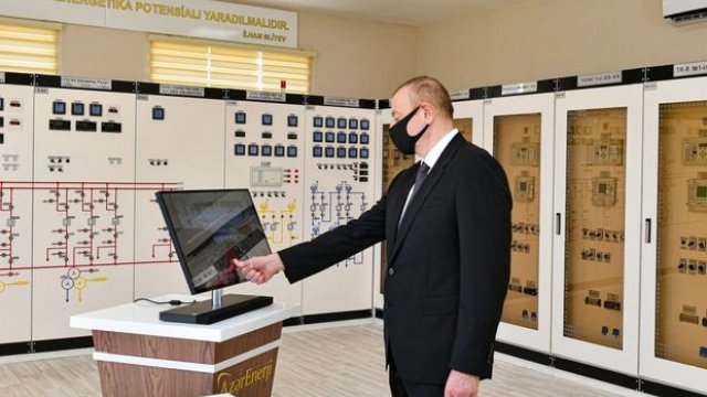 İlham Əliyev yarımstansiyaların açılışında - FOTO (Yenilənib)