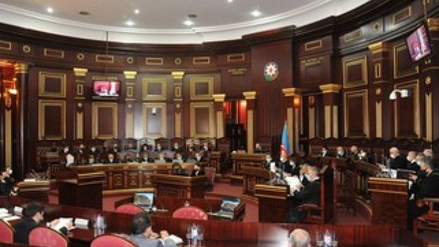 Ali Məhkəmənin Cinayət Kollegiyasının yeni tərkibi təsdiqləndi