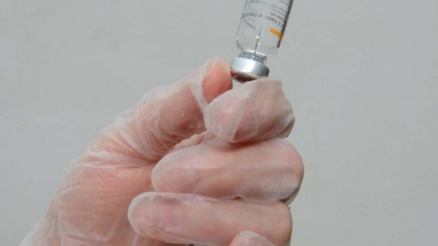 20 nəfərin ölmə ehtimalı var - Həkimdən peyvəndlə bağlı açıqlama