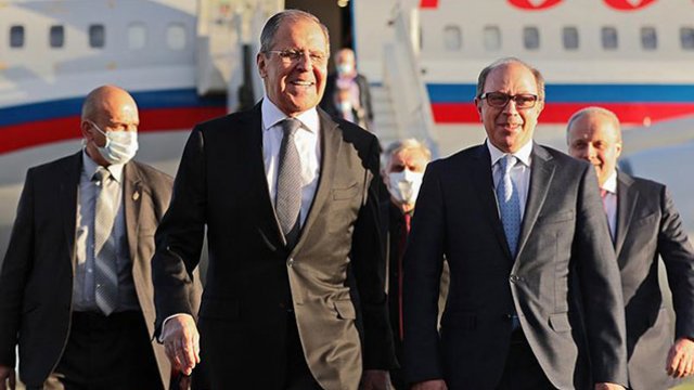 Lavrov Ermənistandadır