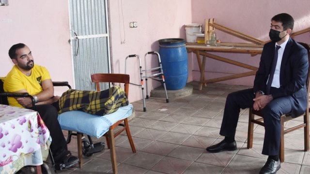 Seymur Orucov Vətən müharibəsi qazisini ziyarət etdi - FOTOLAR