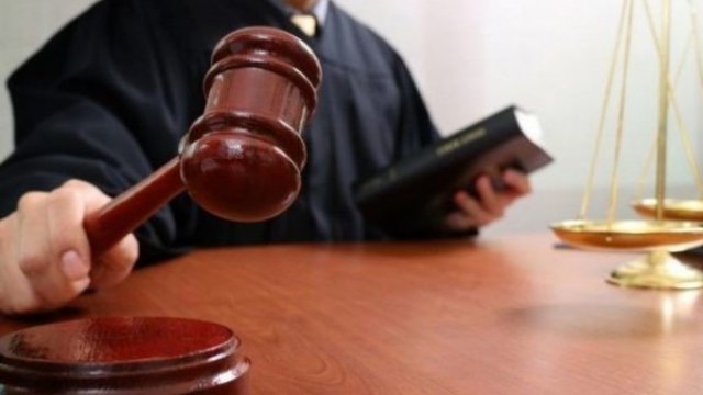 Azərbaycanda 3 hakim işdən çıxarıldı, ikisinə töhmət verildi