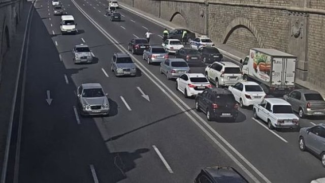 Bakıda qəza sıxlığa səbəb oldu - FOTO