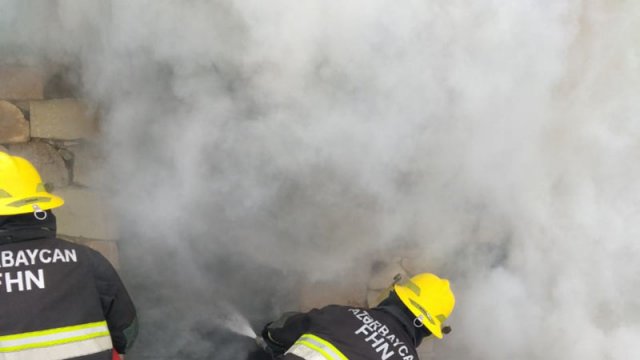 Bakıda restoranda partlayış: Yaralılar var